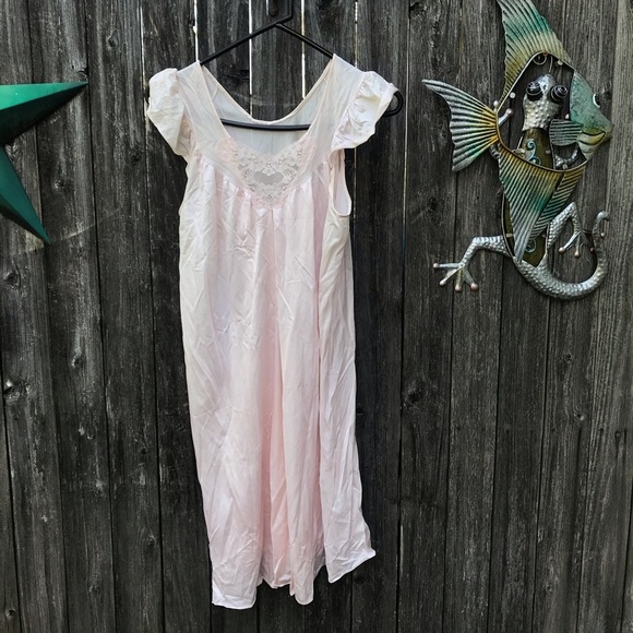 Vintage Nursing gown Small - Picture 1 of 10